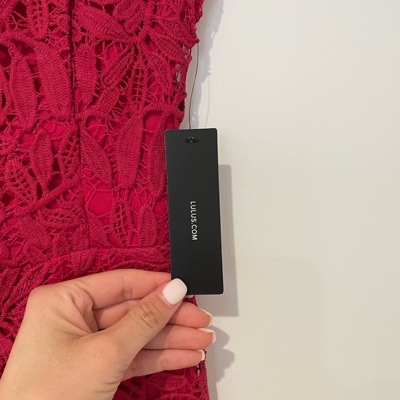 NWT LuLu’s Right Sheer, Right Now Magenta Lace Bodycon Dress Size Small - Picture 4 of 4